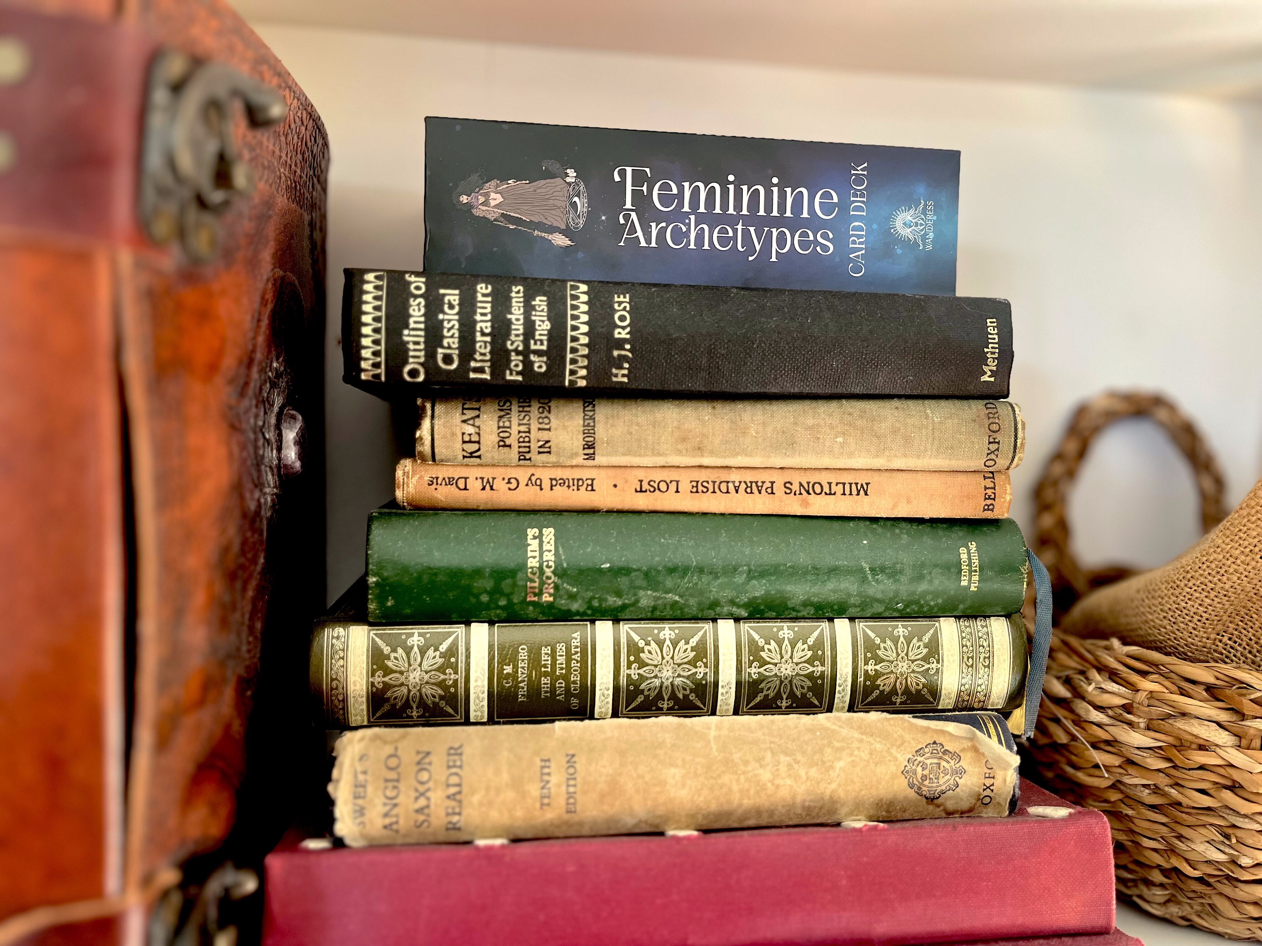 Feminine Archetypes Oracle Deck